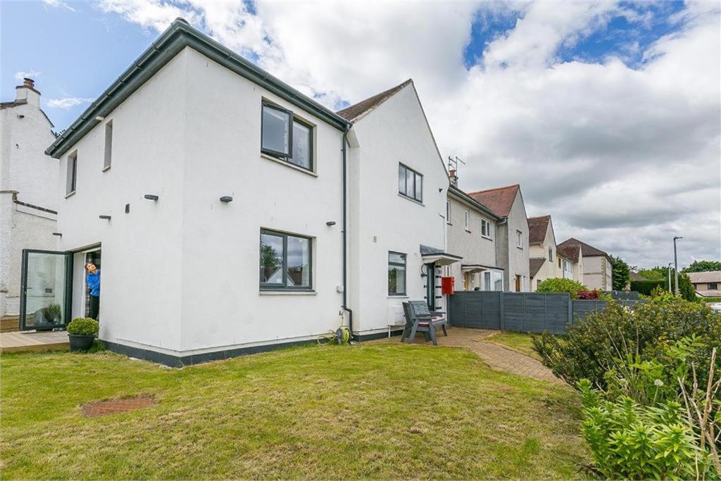 Hébergement de vacances Dreghorn House 4 Bedrooms 3 Toilets 3 Reception Free Parking 233 Mbp Wifi Édimbourg