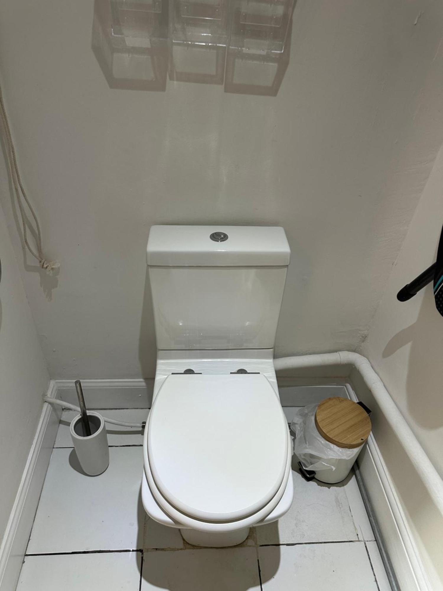Dreghorn House 4 Bedrooms 3 Toilets 3 Reception Free Parking 233 Mbp Wifi *